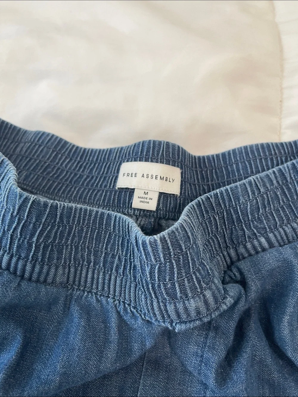 Women's Elastic-Waist Denim Jean Shorts — Blue